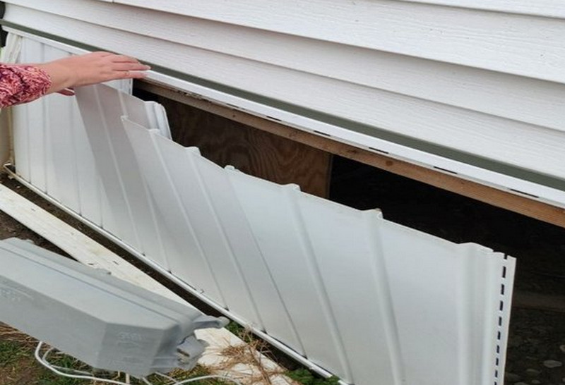 Mobile Home Skirting Repair