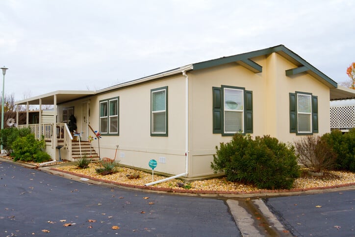 renting a mobile home vs renting an apartment