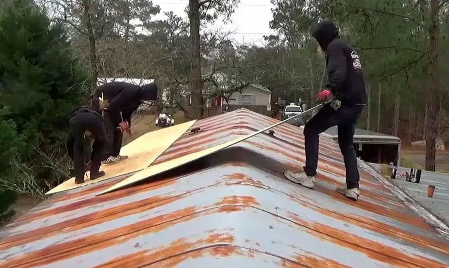 hiring a mobile home roofer