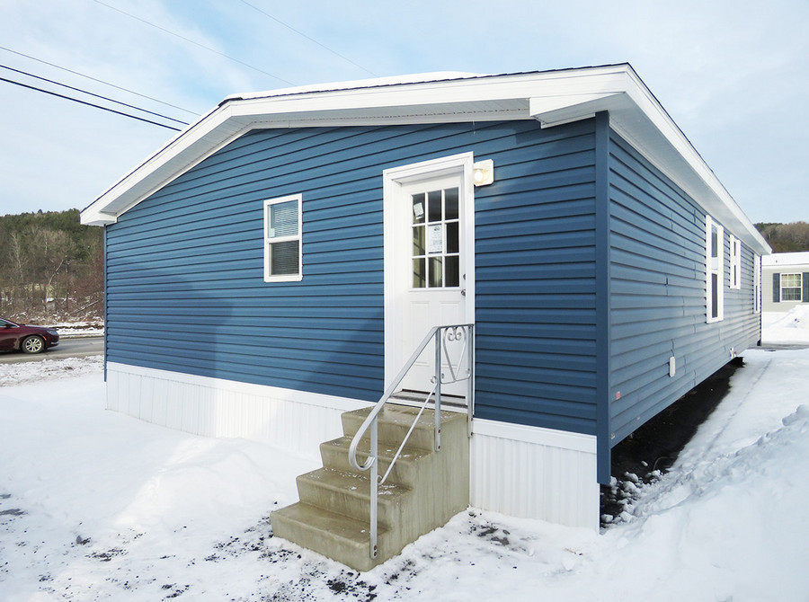 are snow birds buying in Sarasota this year