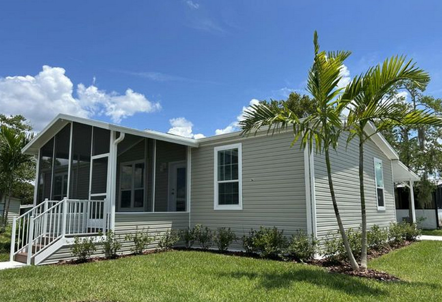 buy a Sarasota Florida mobile home virtually