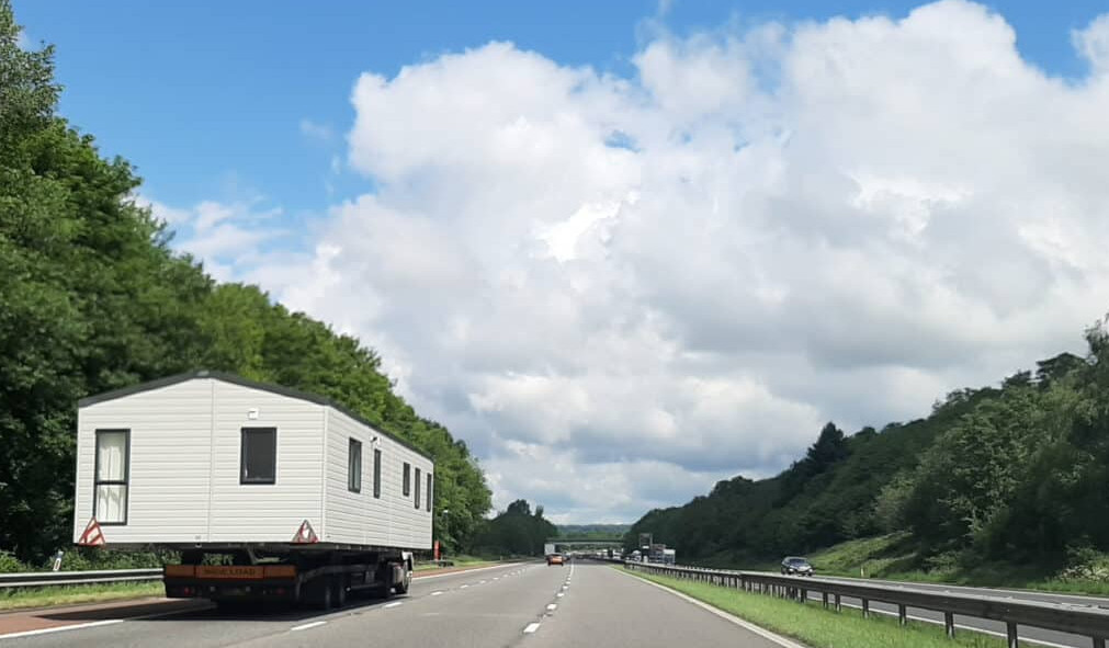 moving a mobile home yourself