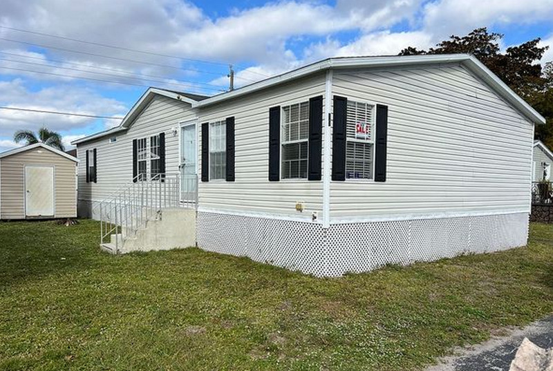 things to consider when buying a mobile home in Florida