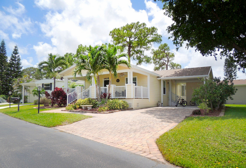 Brand New vs. Used Mobile Home in Florida