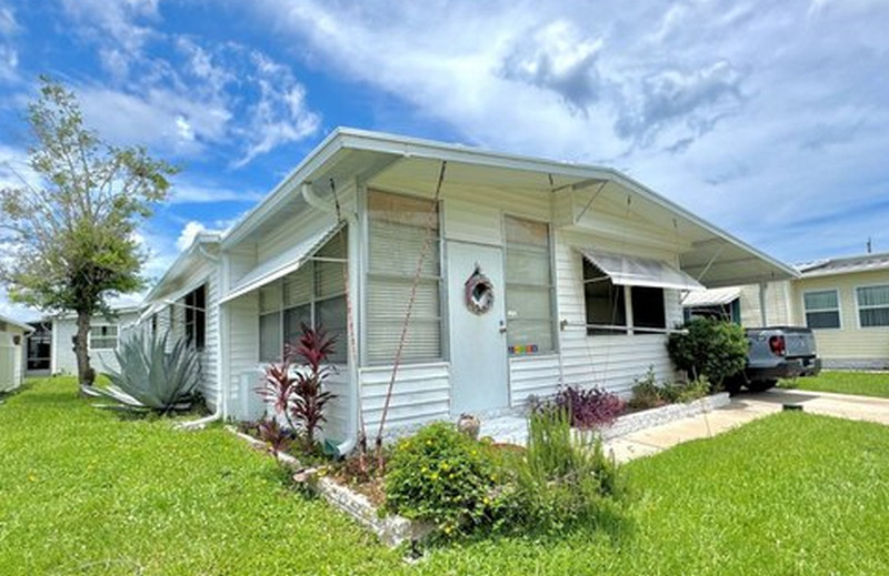 can real estate agents sell mobile homes in Florida