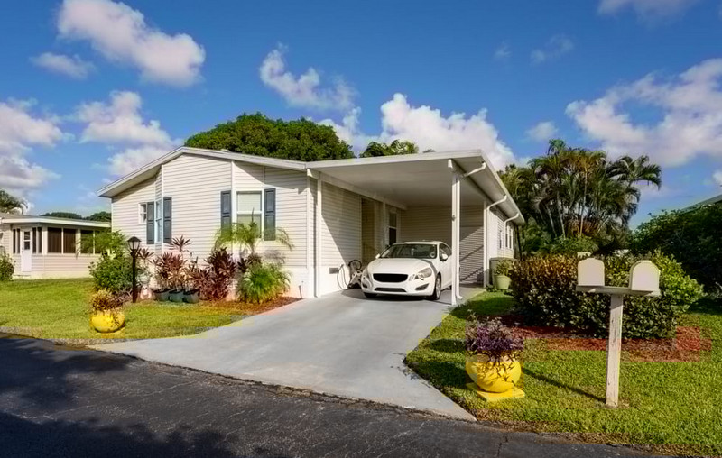 things a Sarasota Florida mobile home buyer is looking for