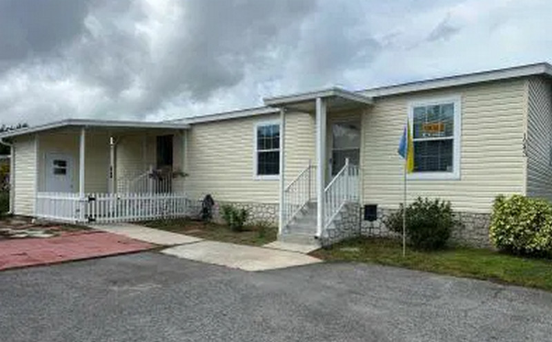 payments when buying or selling a Florida mobile home