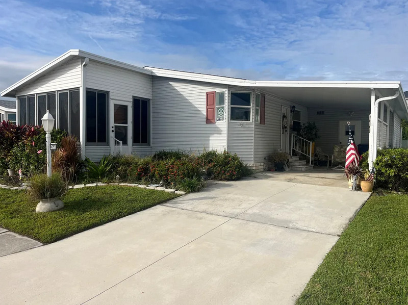 Are Mobile Homes Considered Premade Homes in Florida?