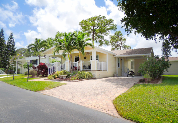 Become a Mobile Home Sales Agent in Key Largo, Florida