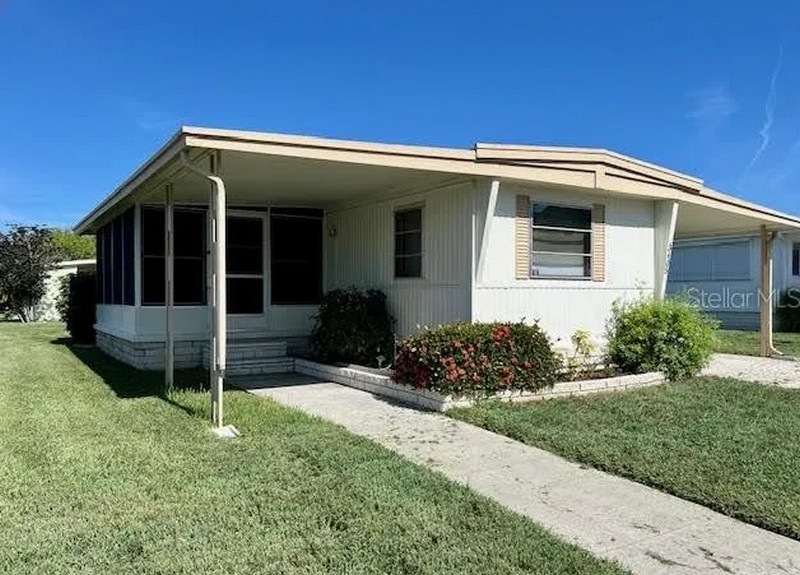 Become a Mobile Home Sales Agent in Marco Island