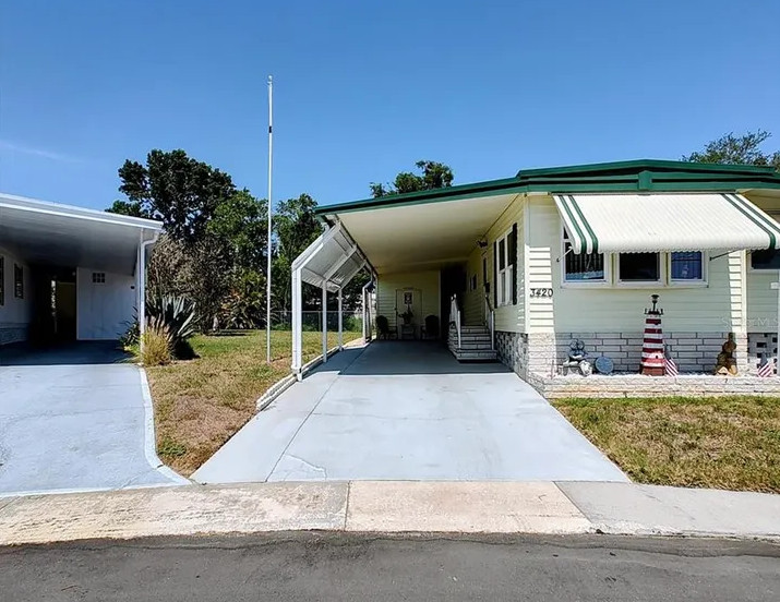 Become a Mobile Home Sales Agent in Naples, Florida