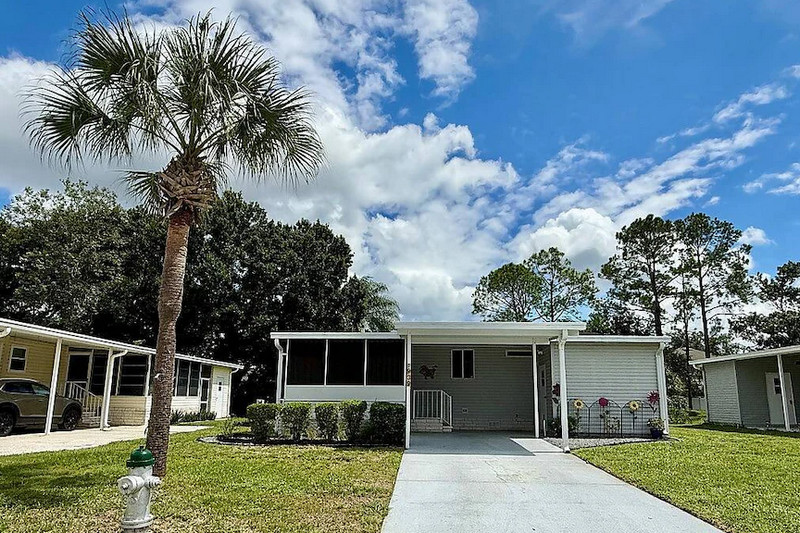 become a mobile home sales agent in Suncoast Estates