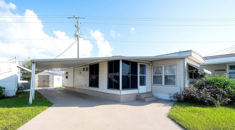 Top Florida Mobile Home Parks with Golf Courses and Active Living Amenities