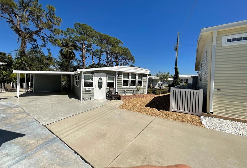 why mobile homes are a smart investment in Florida