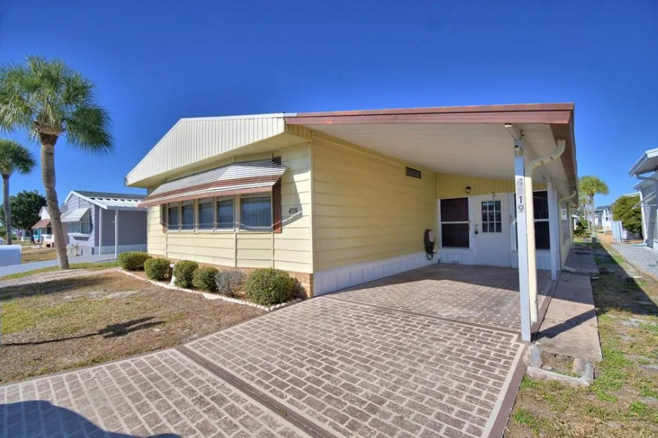 The Benefits of Investing in a Mobile Home for Seasonal Living in Florida